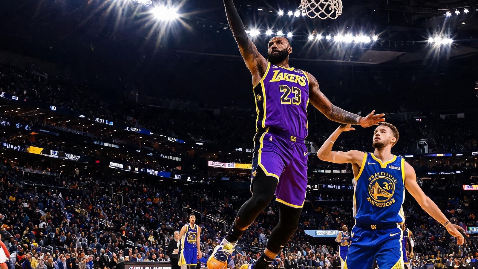 NBA季后赛湖人队与勇士队比赛场景，勒布朗·詹姆斯上篮瞬间，场内灯光璀璨
